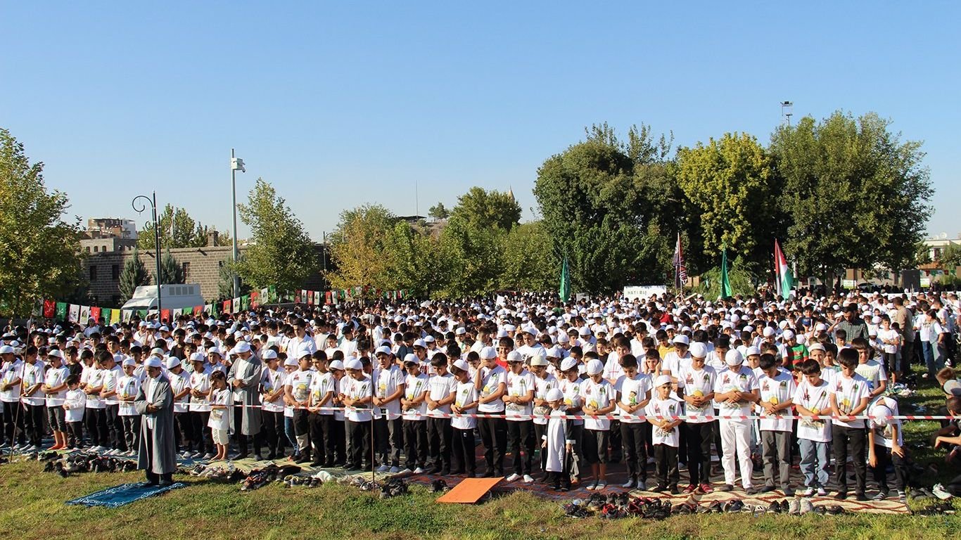 Hayat Namazla Güzeldir